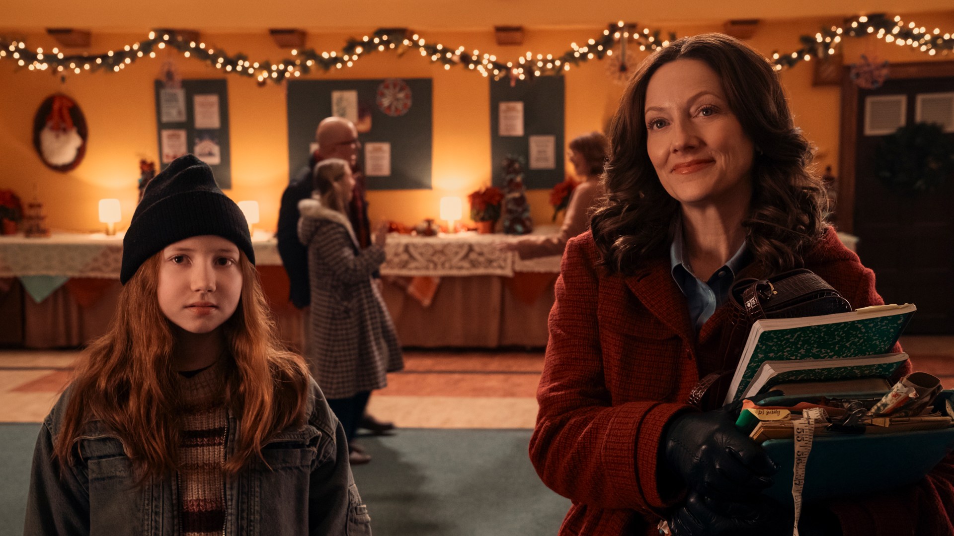 Beatrice Schneider as Imogene Herdman and Judy Greer as Grace Bradley in The Best Christmas Pageant Ever